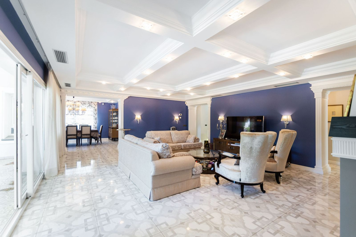 Villa for sale in Marbella