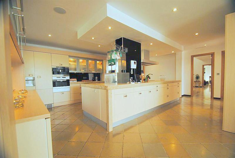 Villa for sale in Marbella