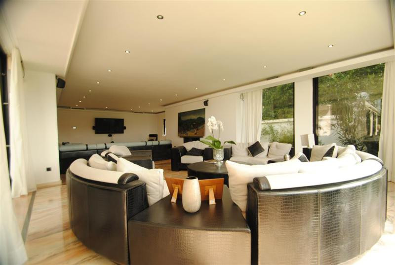 Villa for sale in Marbella