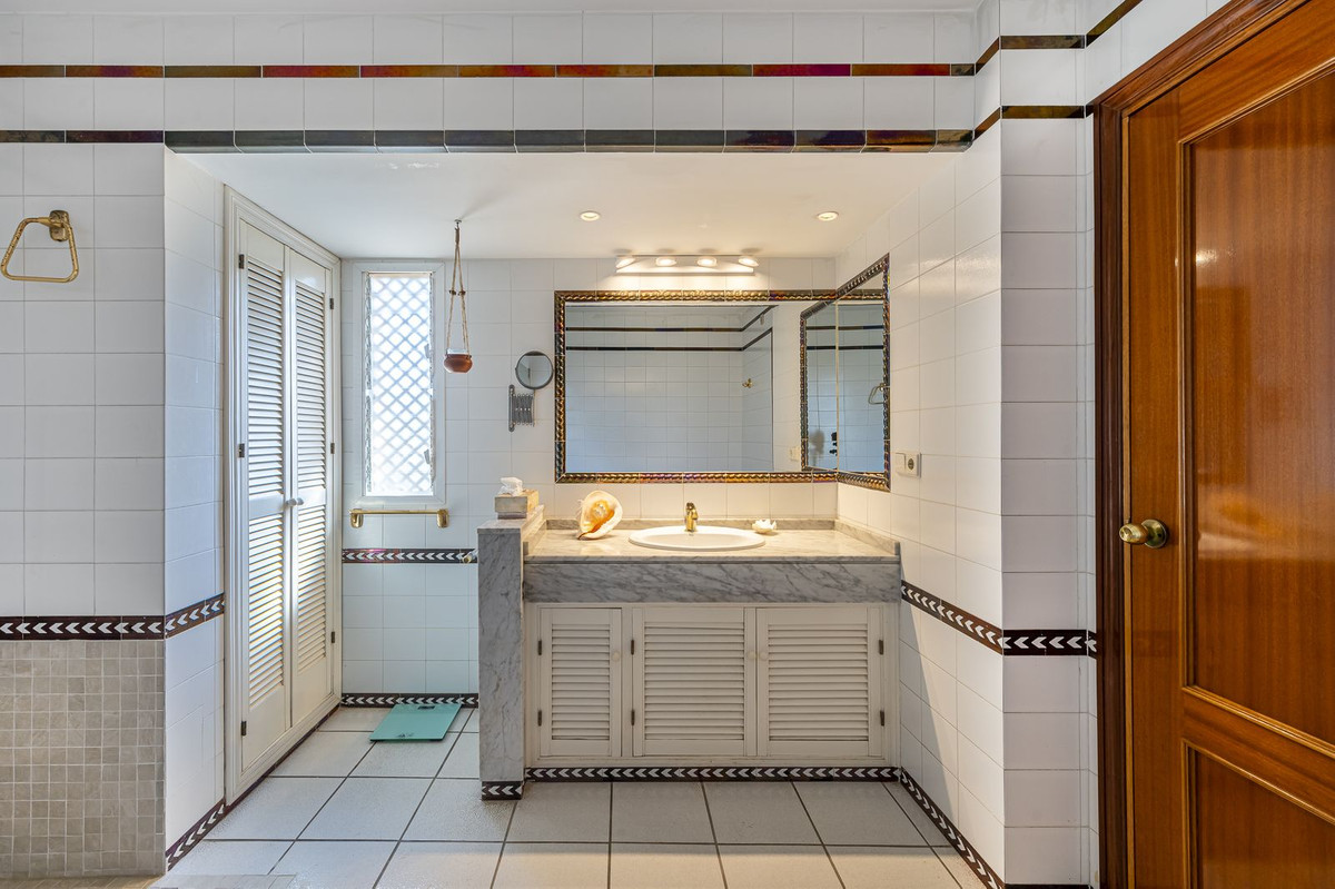 Villa for sale in Marbella