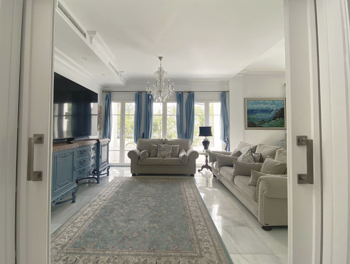 Villa for sale in Marbella