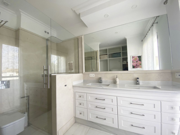 Villa for sale in Marbella