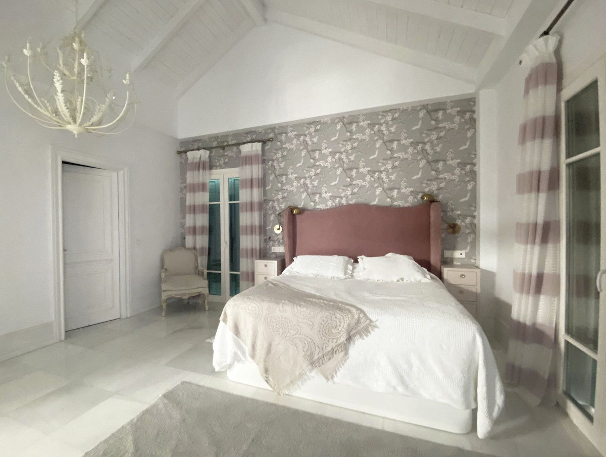 Villa for sale in Marbella
