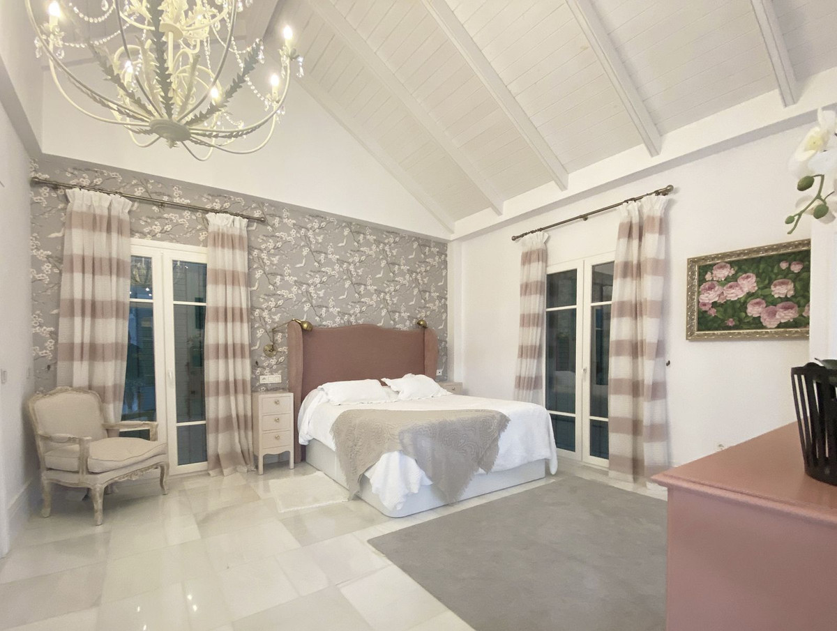 Villa for sale in Marbella