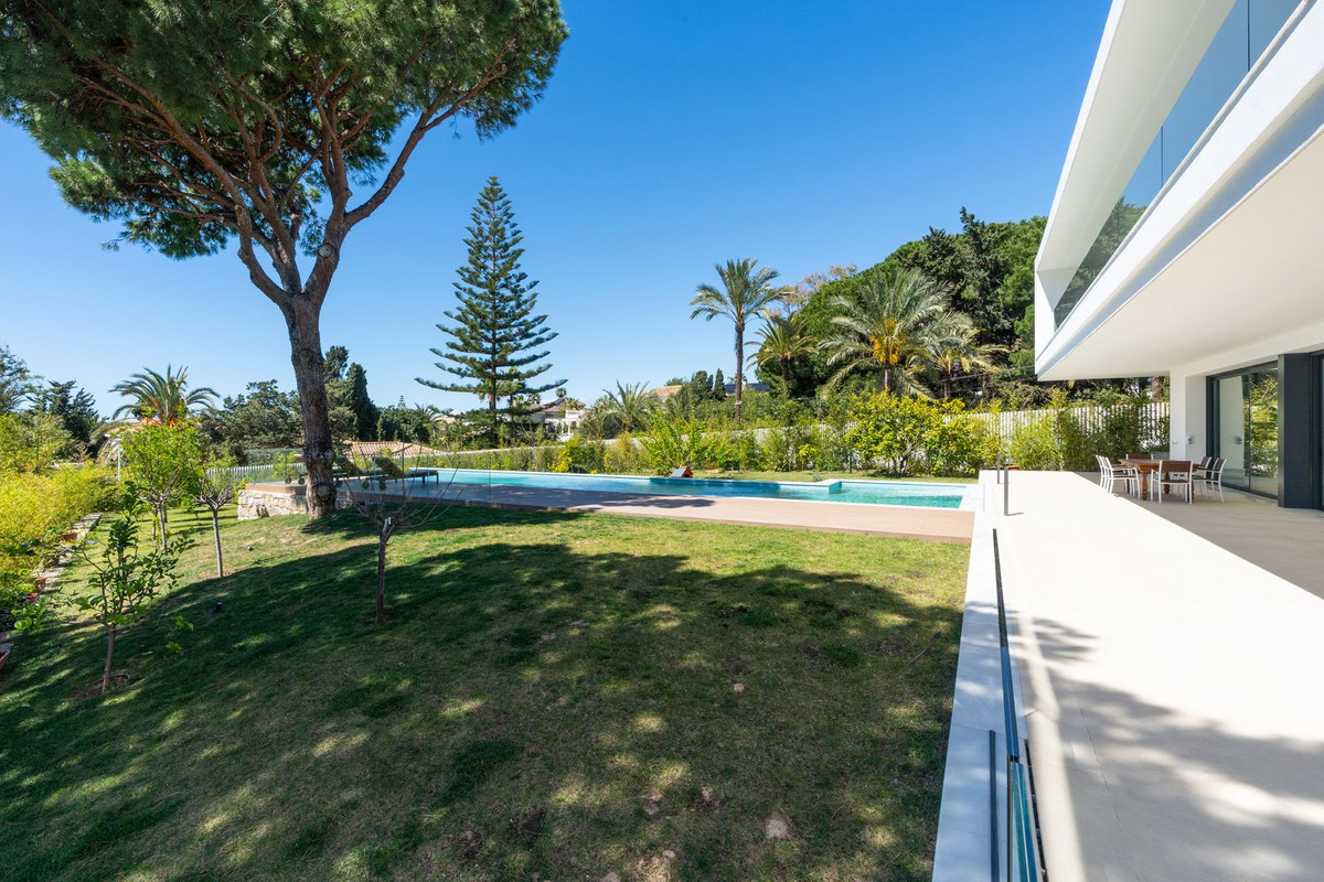 Villa for sale in Marbella