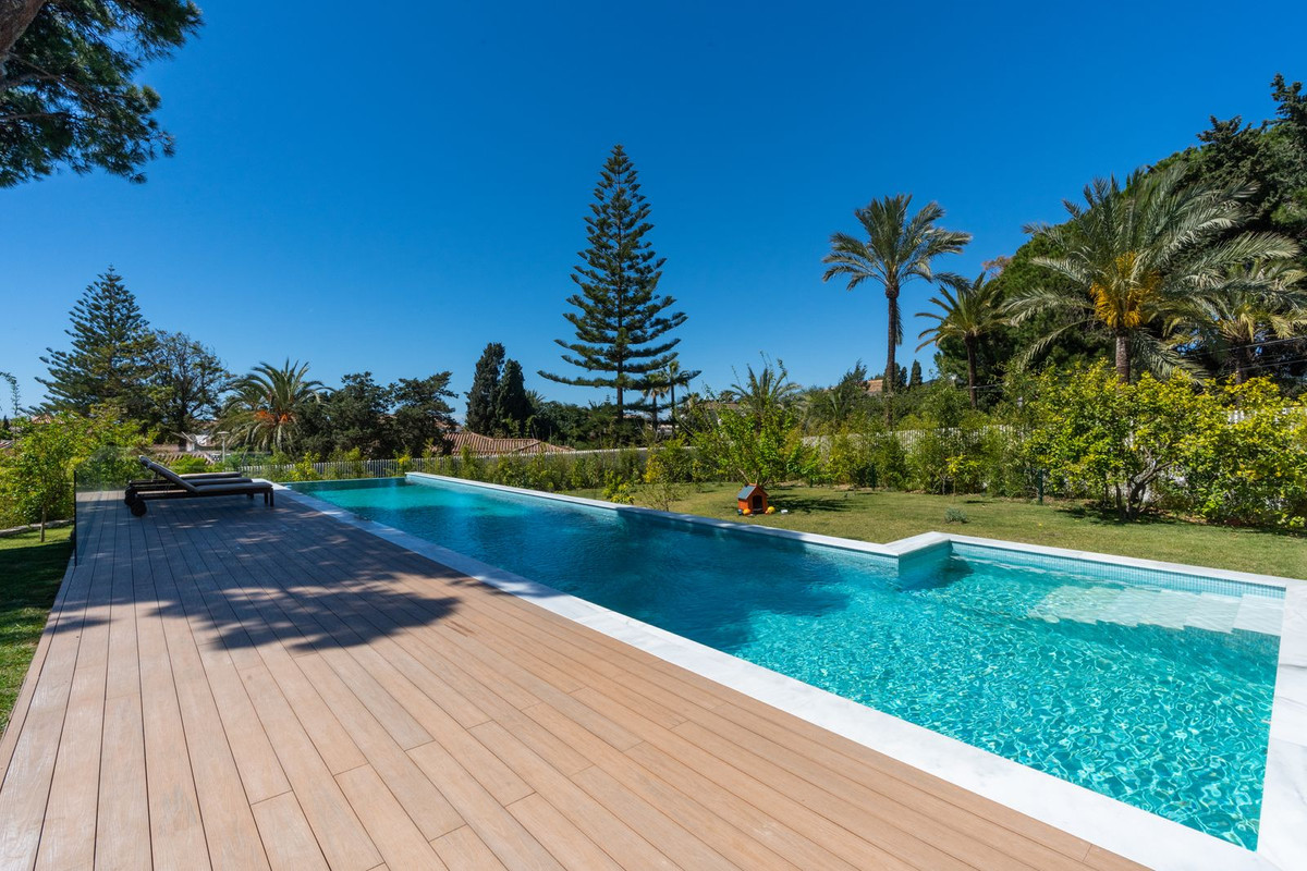 Villa for sale in Marbella