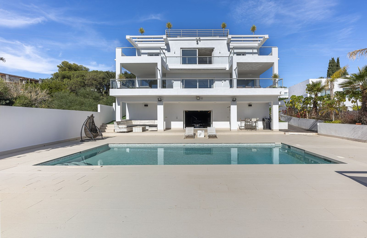 Villa for sale in Marbella