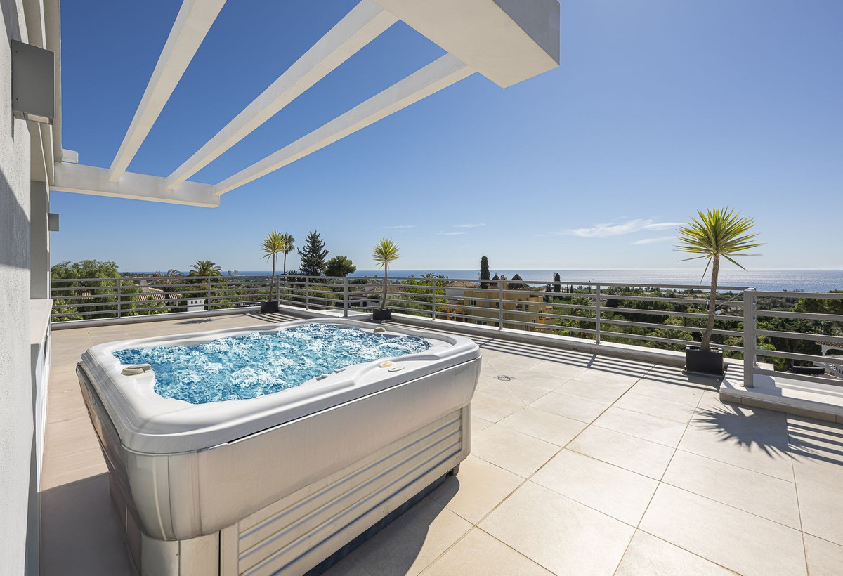 Villa for sale in Marbella