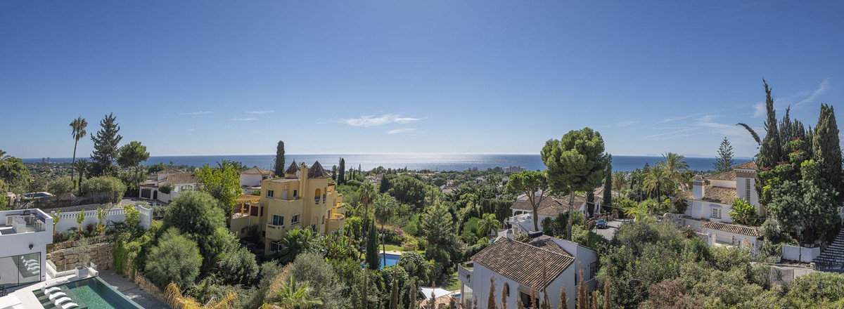 Villa-in-Marbella-Ref-R4838737 Villa for sale in Marbella