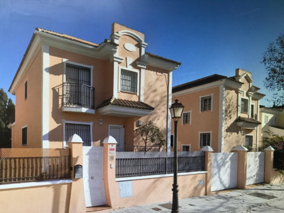 Villa for sale in Marbella
