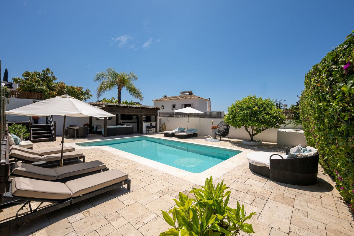 Villa for sale in Marbella