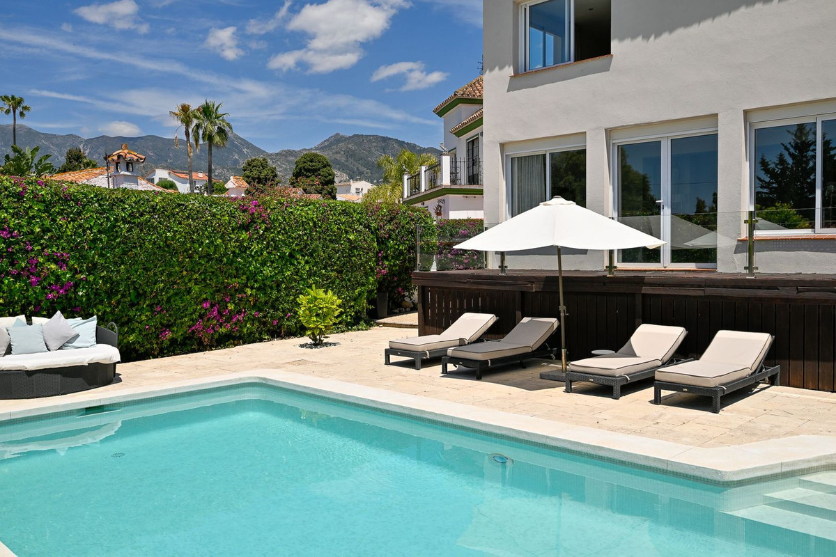 Villa for sale in Marbella