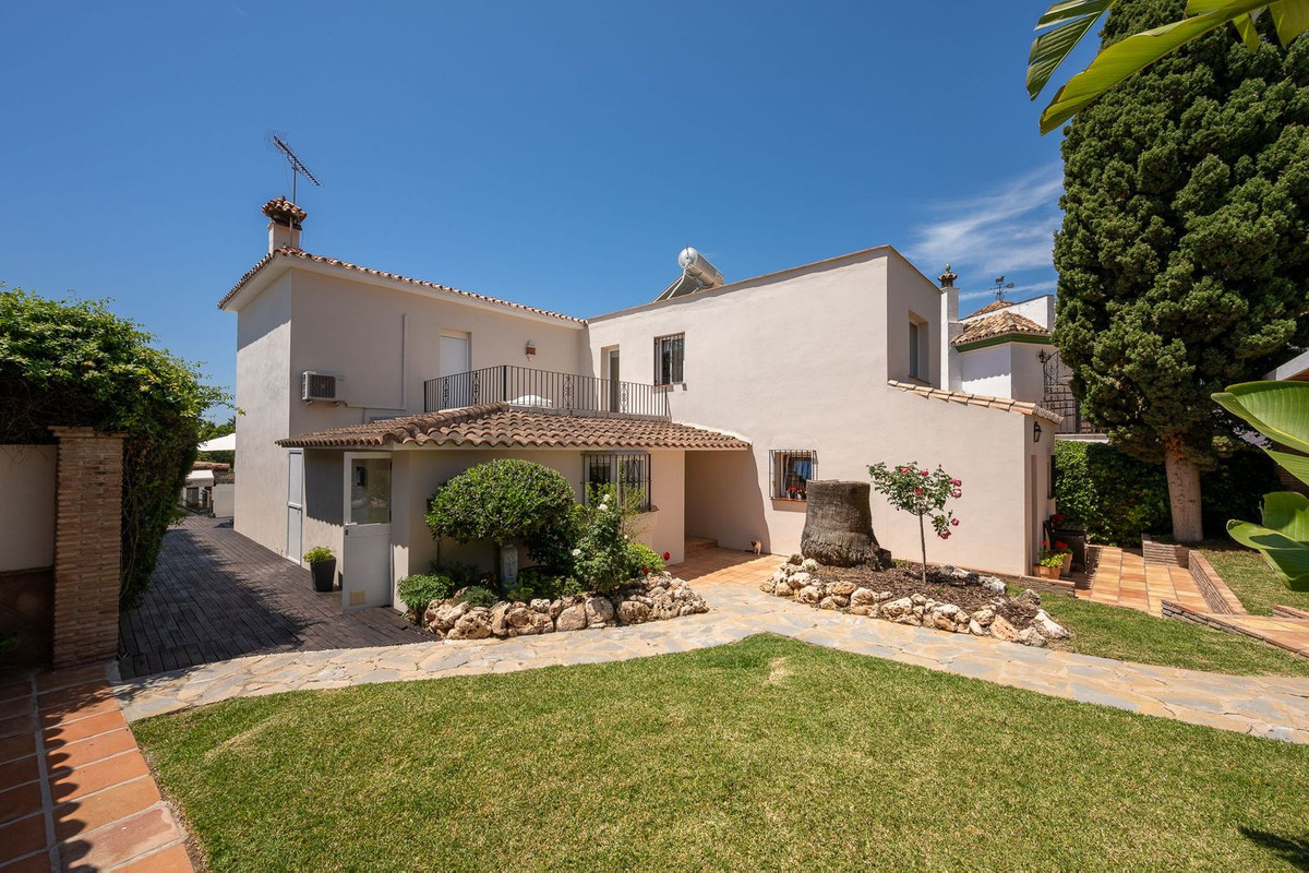 Villa for sale in Marbella