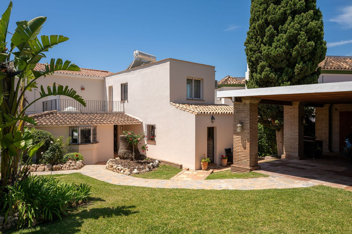 Villa for sale in Marbella
