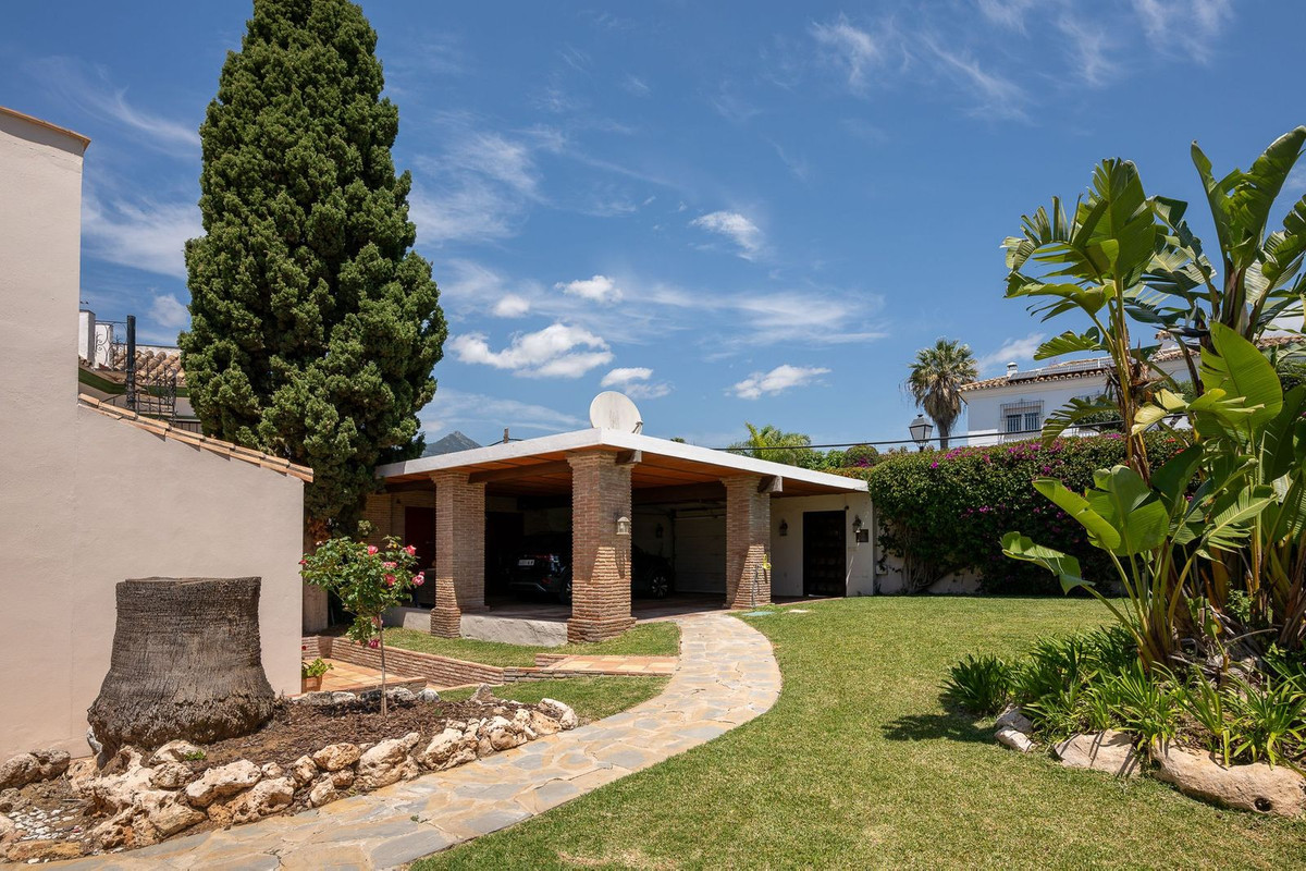 Villa for sale in Marbella
