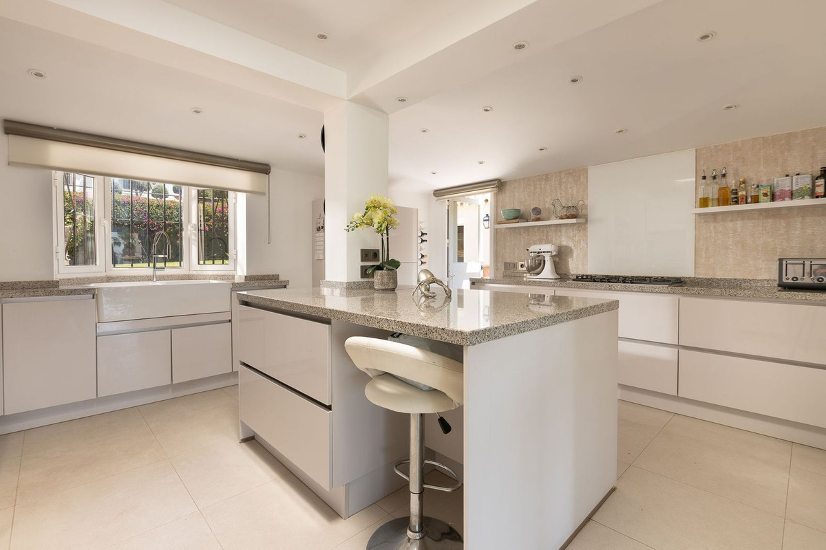 Villa for sale in Marbella