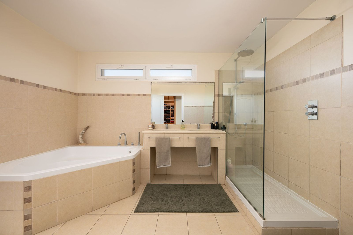 Villa for sale in Marbella