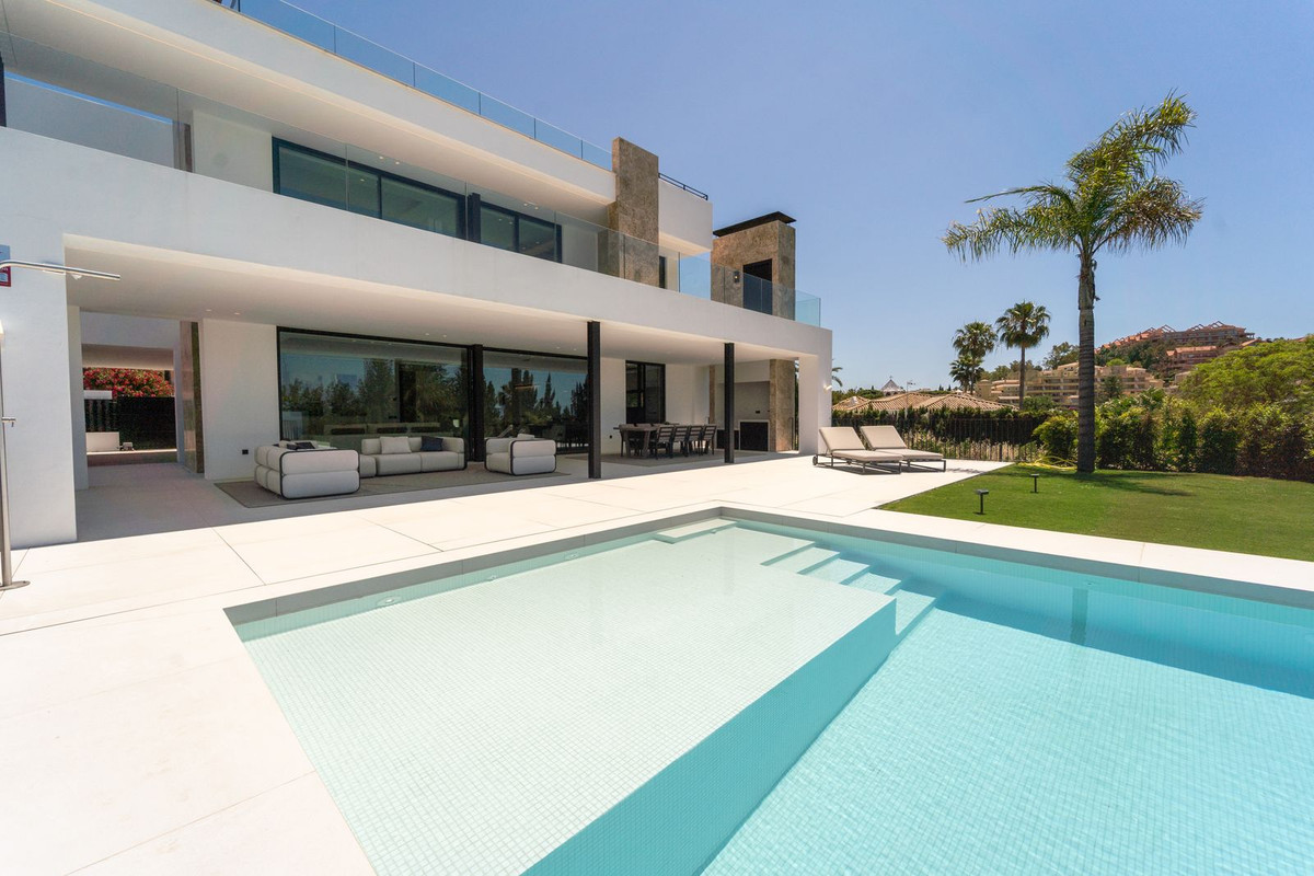 Villa for sale in Marbella