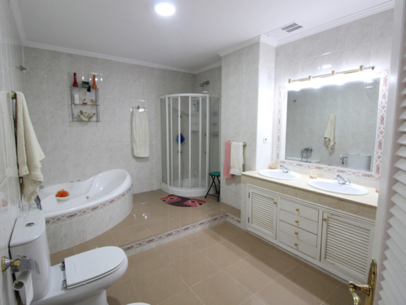 Villa for sale in Marbella