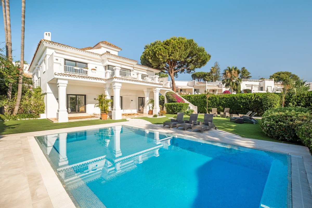 Villa for sale in Marbella