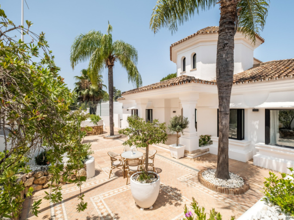 Villa for sale in Marbella
