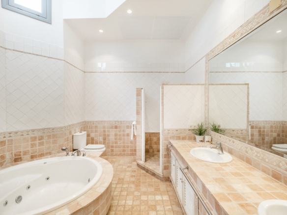 Villa for sale in Marbella