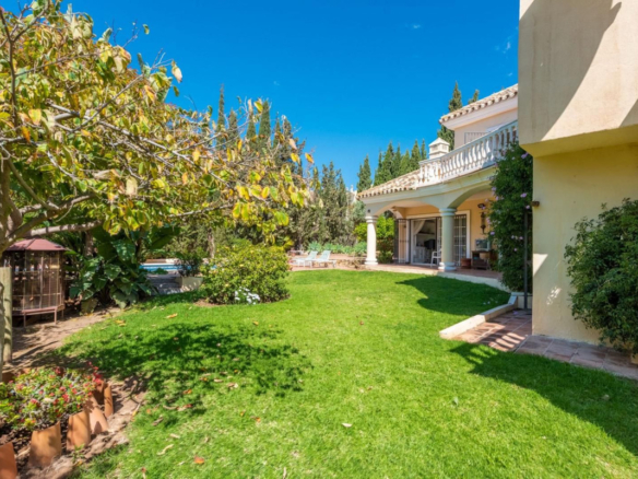 Villa for sale in Marbella
