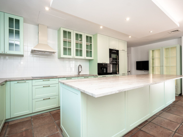 Villa for sale in Marbella