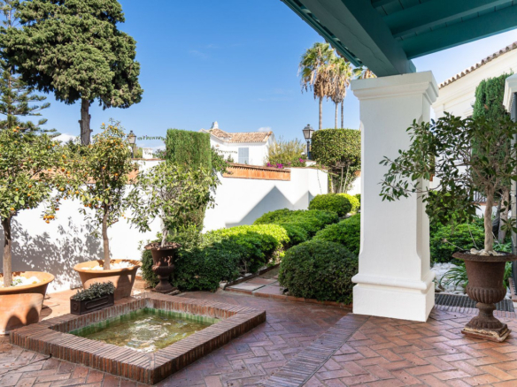 Villa for sale in Marbella