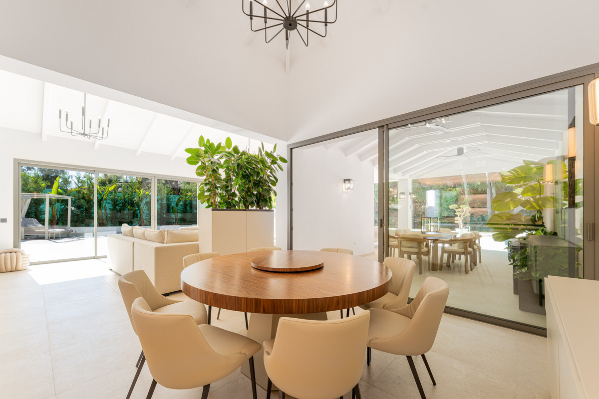 Villa for sale in Marbella