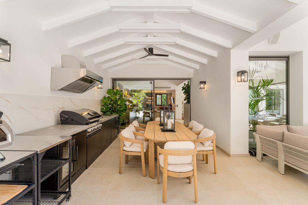Villa for sale in Marbella