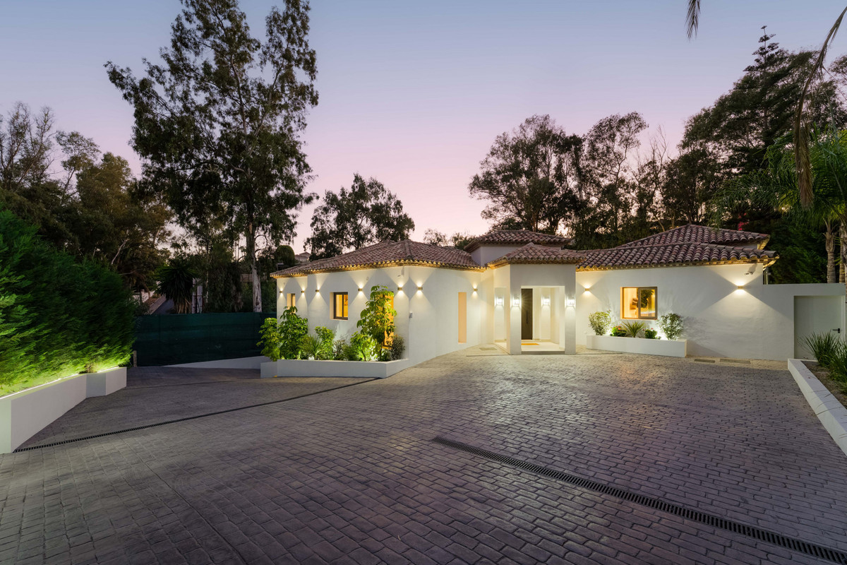 Villa for sale in Marbella