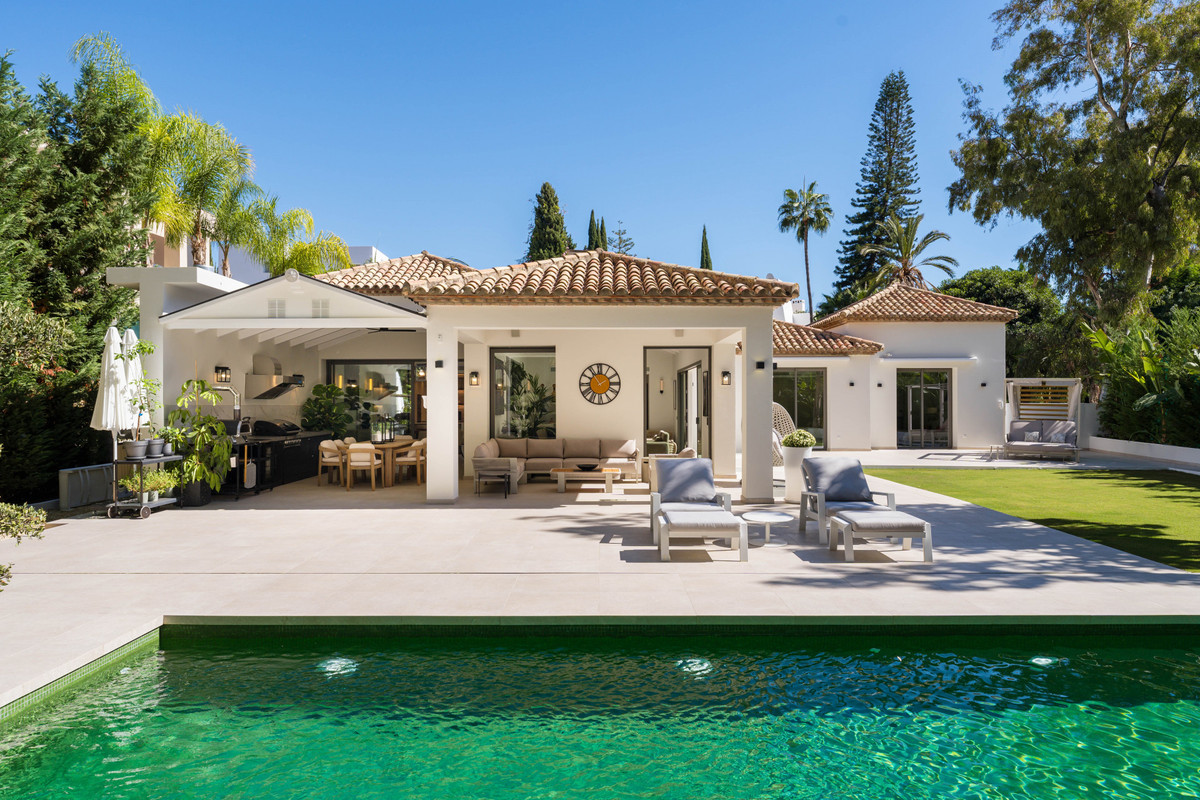 Villa for sale in Marbella