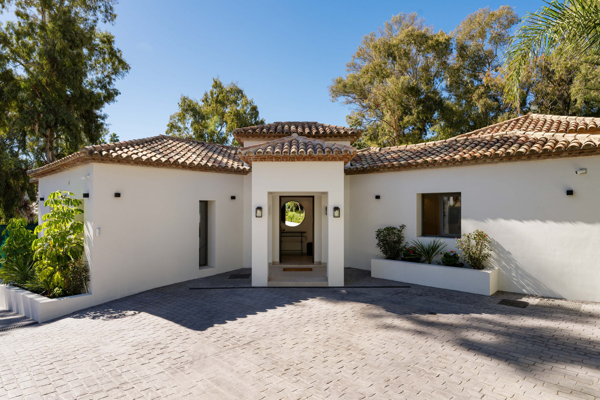 Villa for sale in Marbella