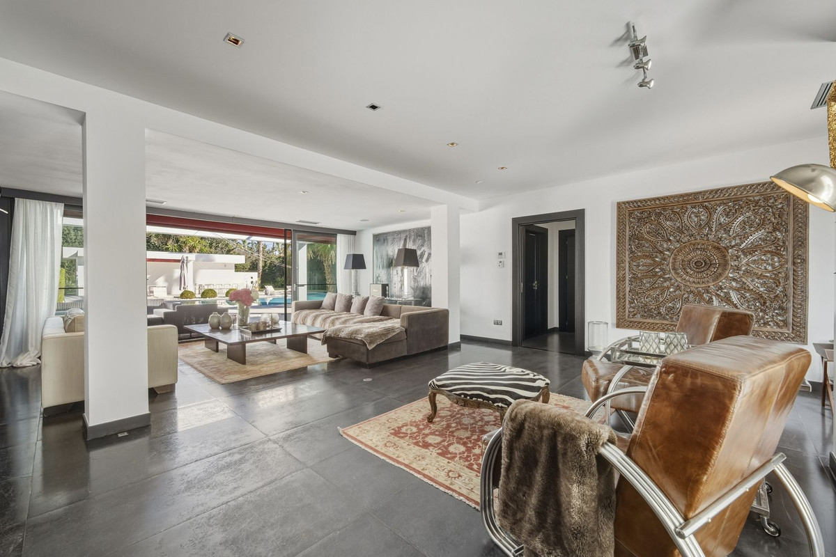 Villa for sale in Marbella