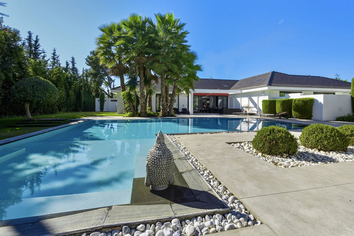 Villa for sale in Marbella