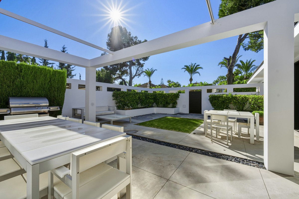 Villa for sale in Marbella