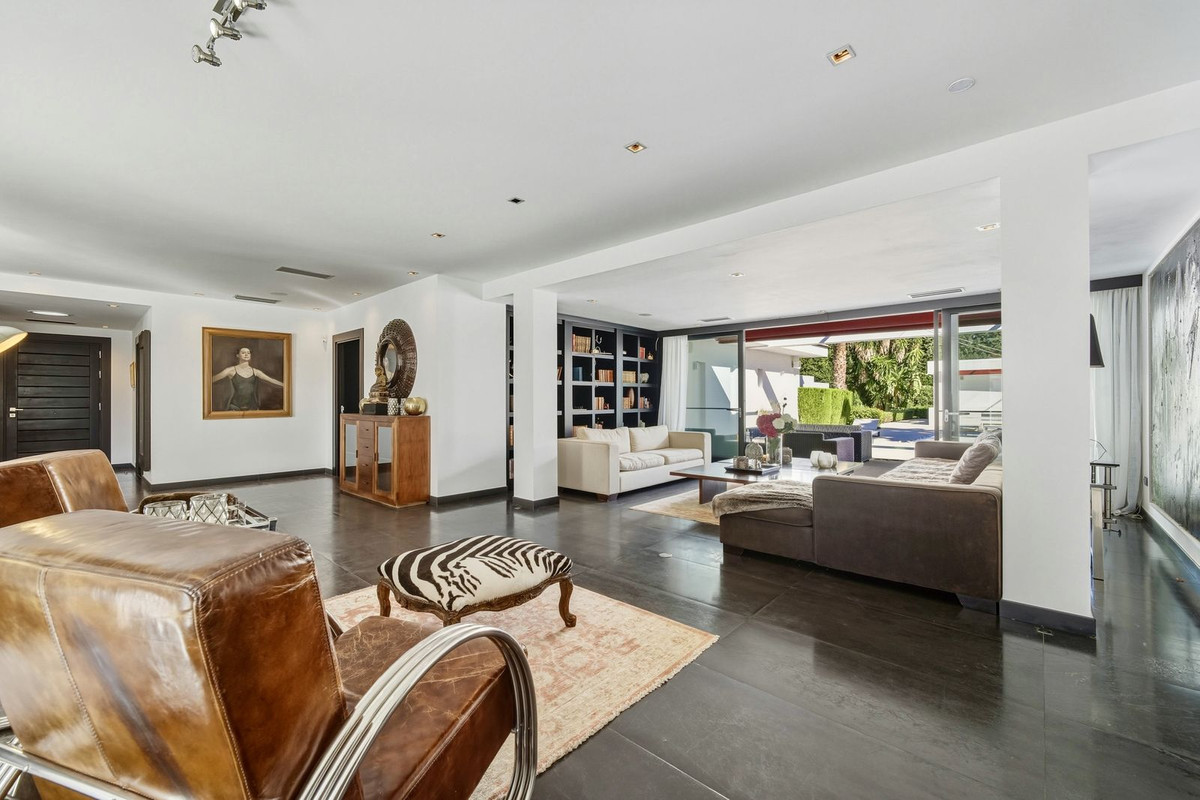 Villa for sale in Marbella