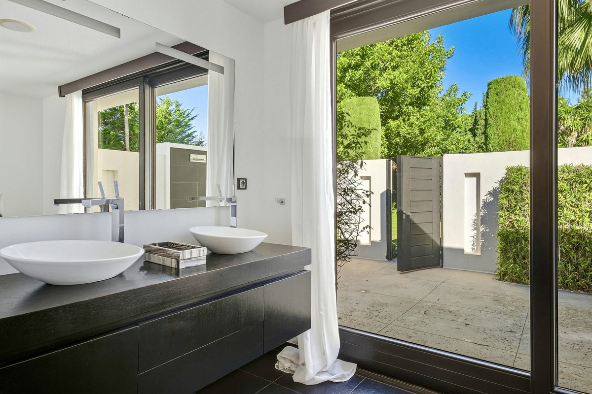 Villa for sale in Marbella