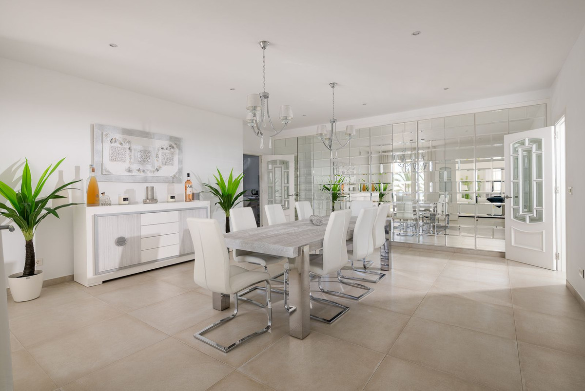 Villa for sale in Marbella