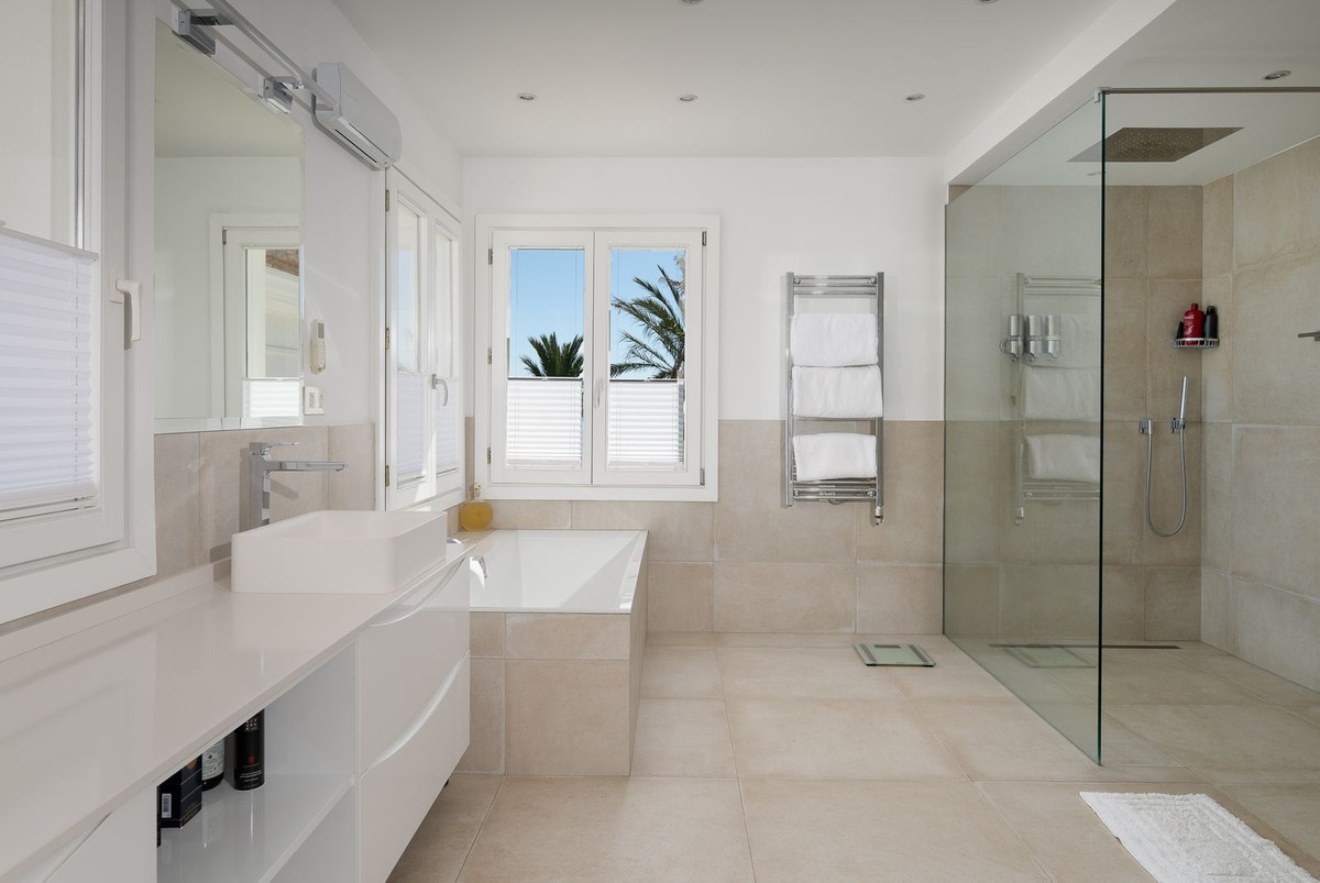 Villa for sale in Marbella