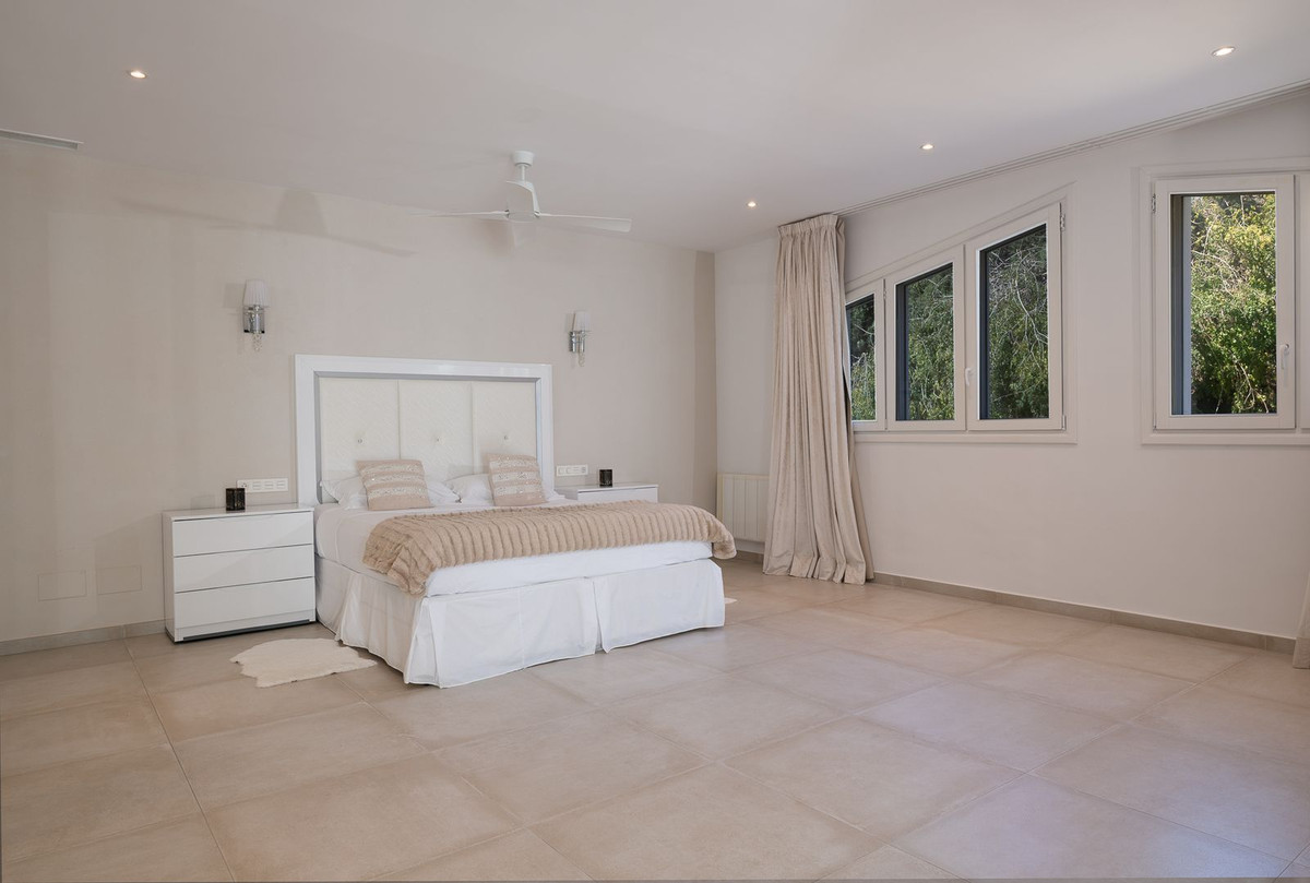 Villa for sale in Marbella