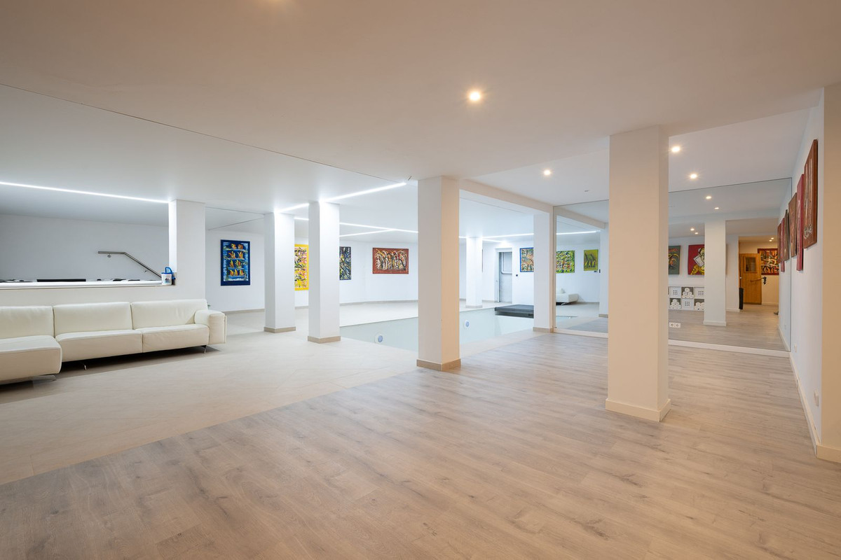 Villa for sale in Marbella