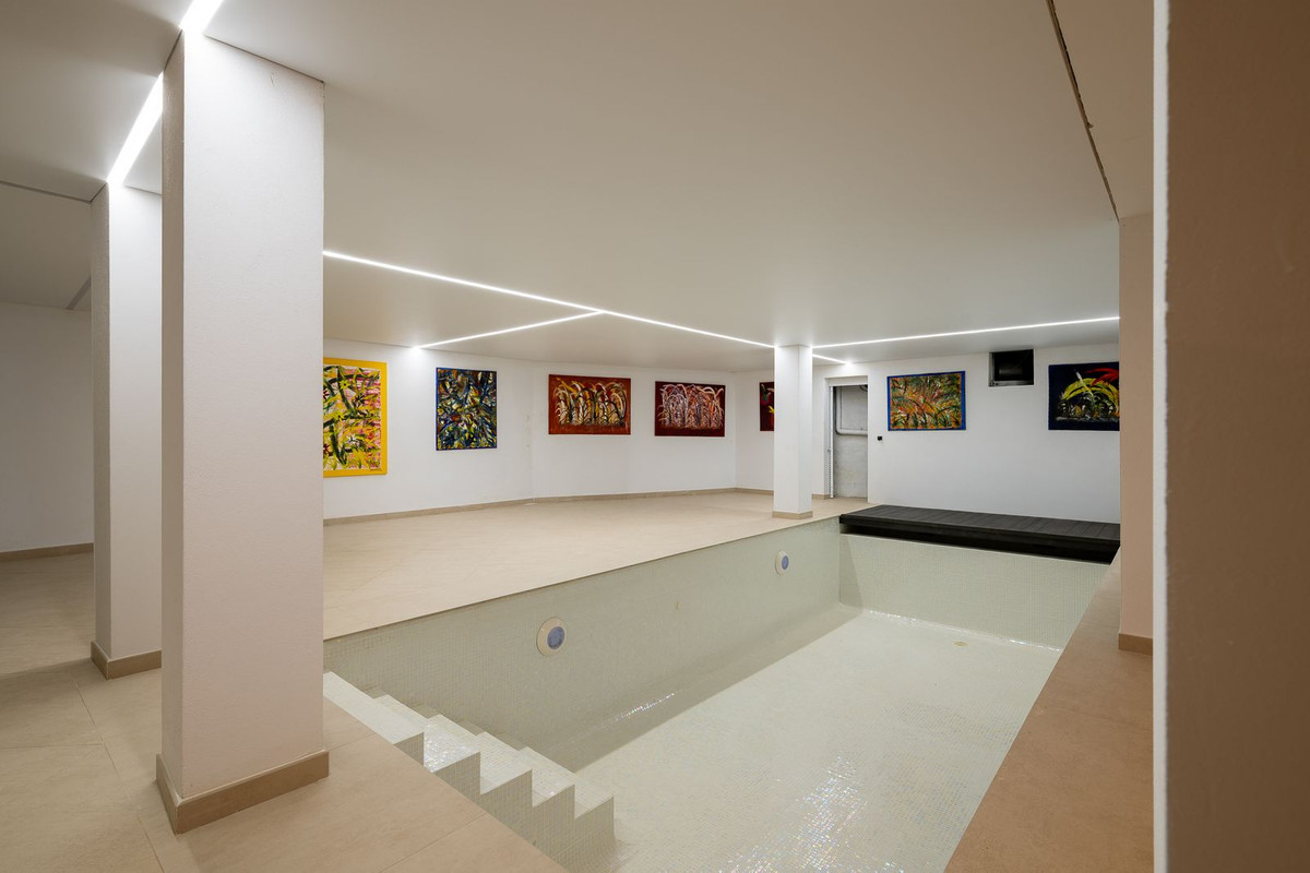 Villa for sale in Marbella
