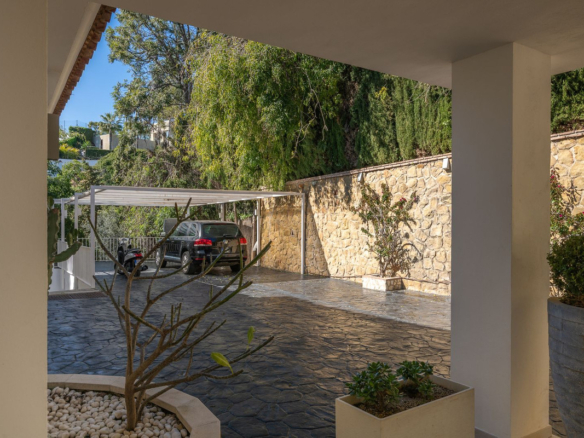 Villa for sale in Marbella