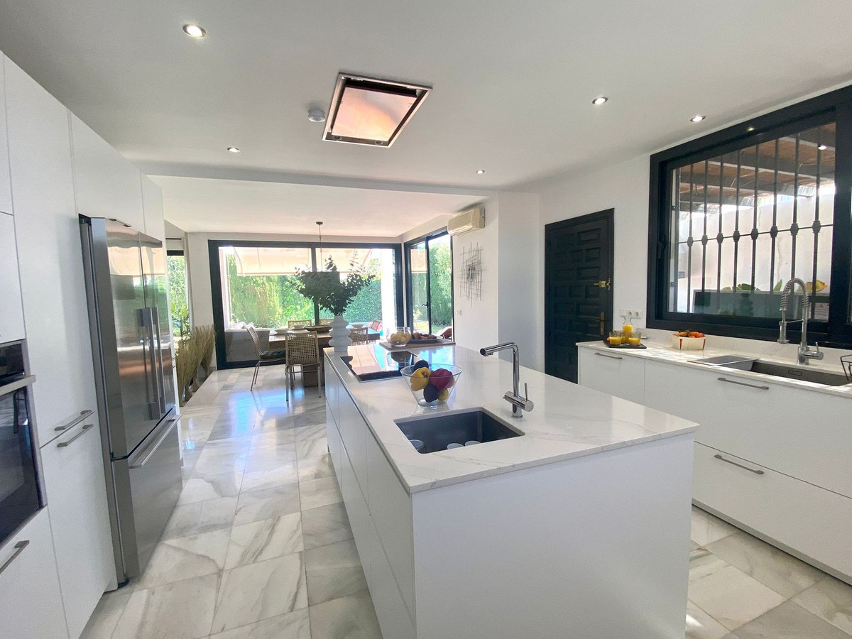 Villa for sale in Marbella