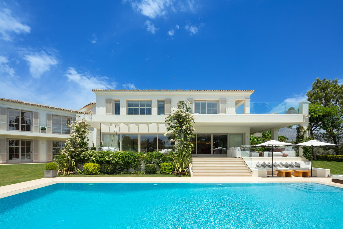 Villa for sale in Marbella
