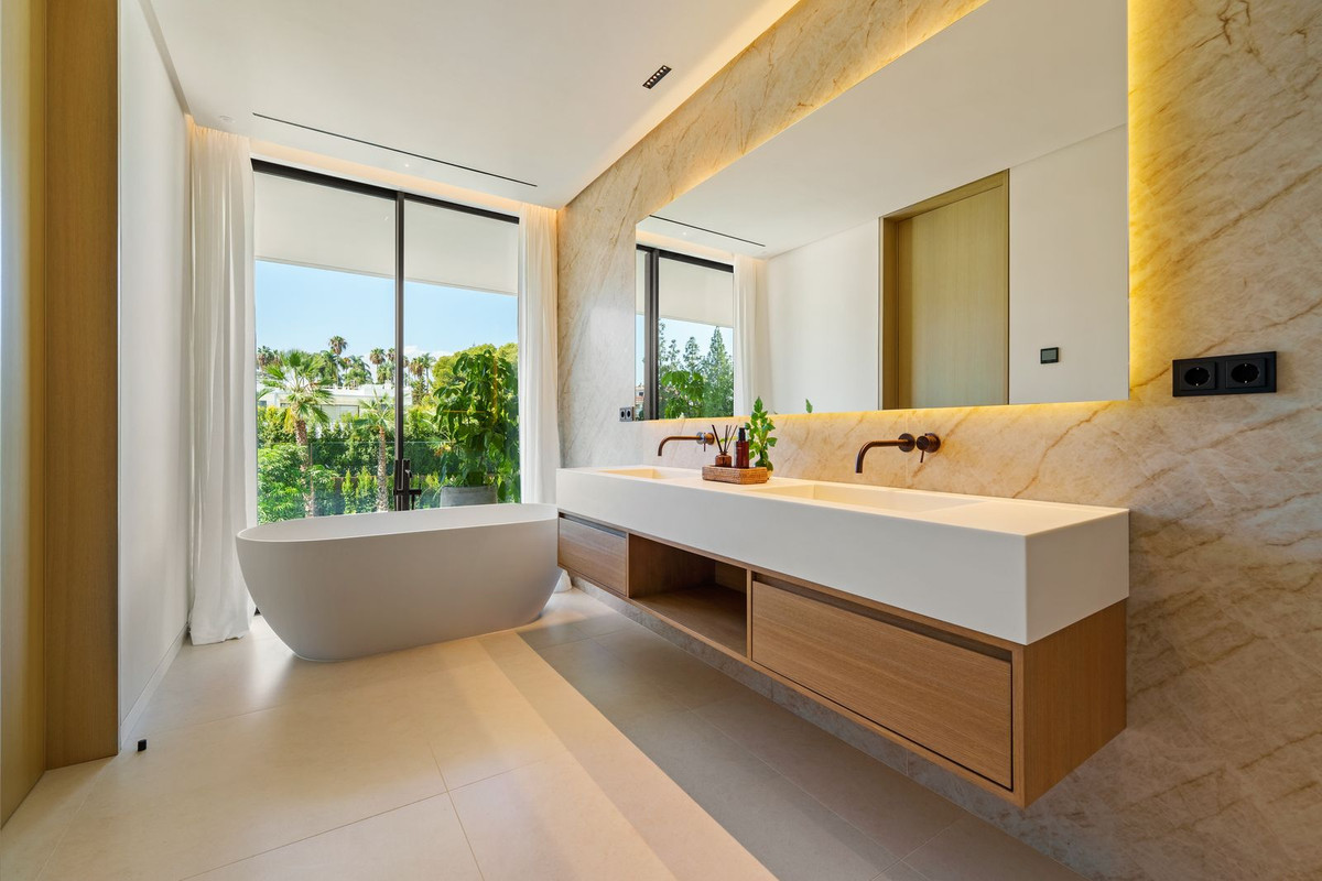 Villa for sale in Marbella