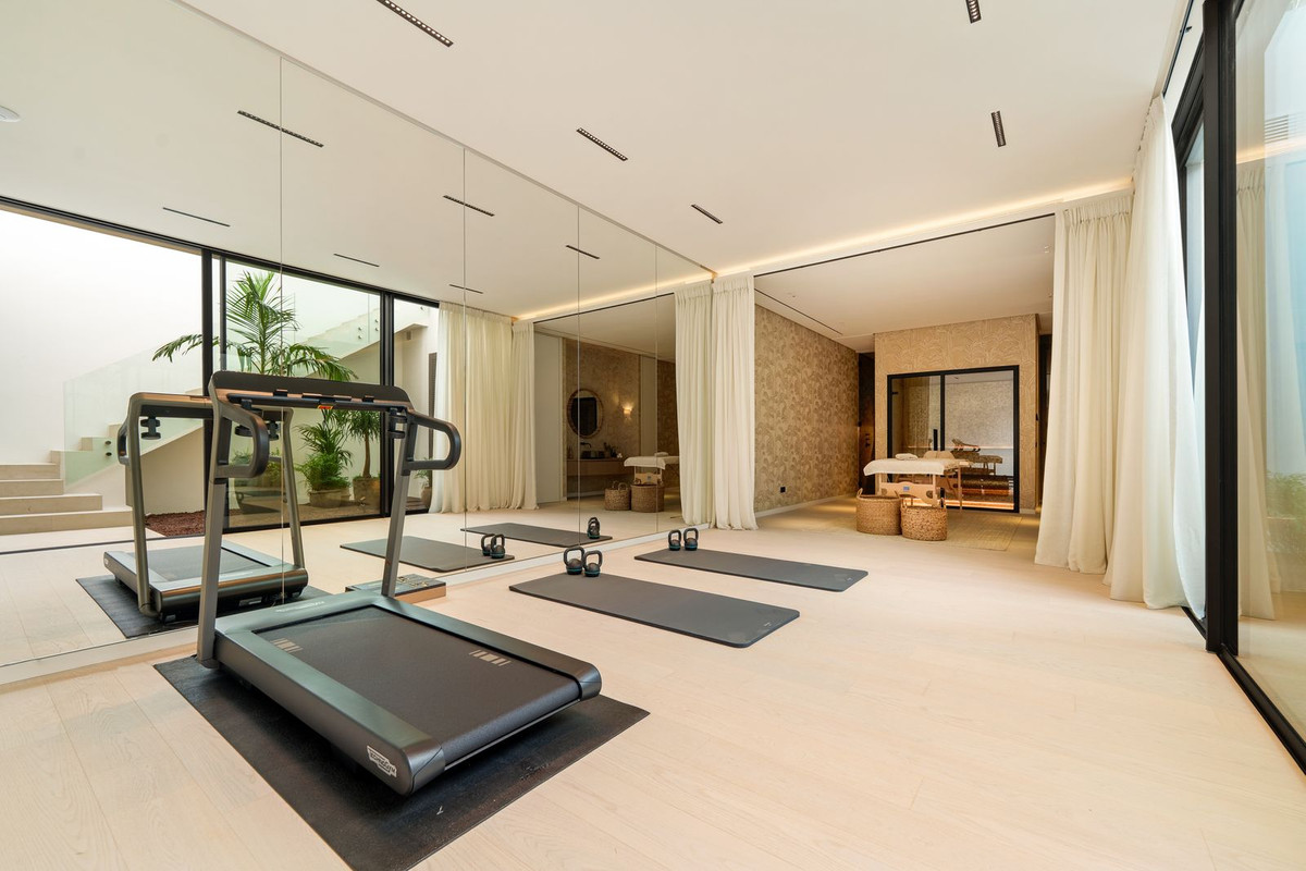 Villa for sale in Marbella