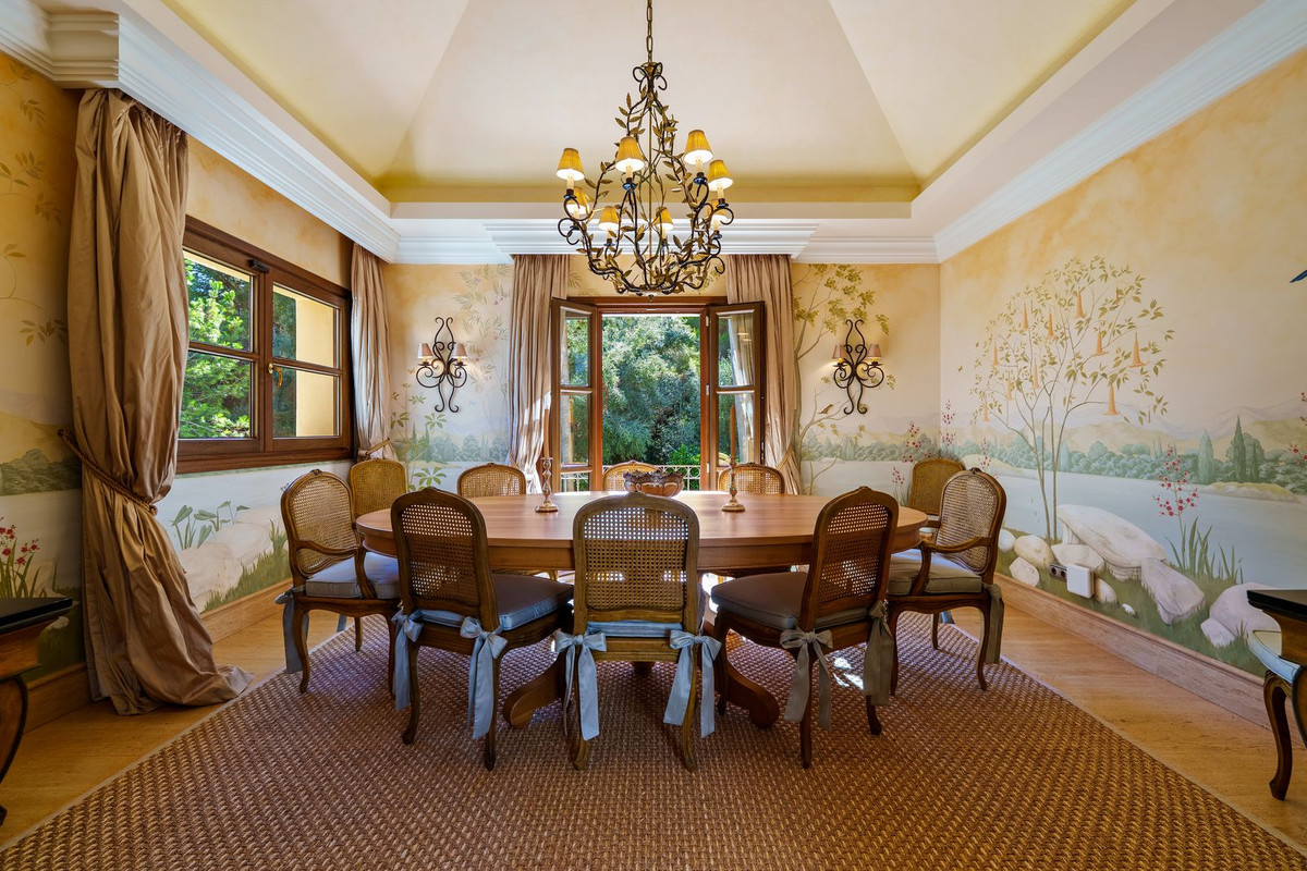 Villa for sale in Marbella